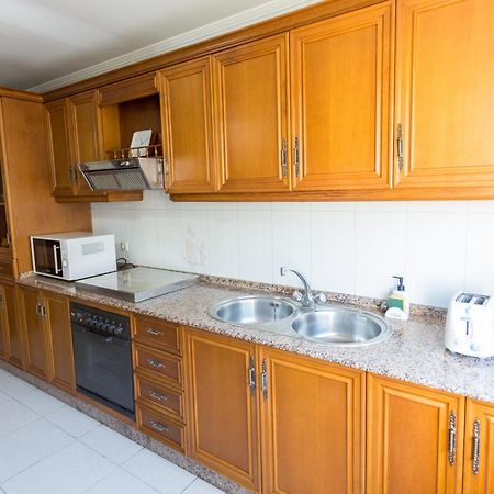 Disfruta De Melide En Este Amplio Apartamento Exterior photo