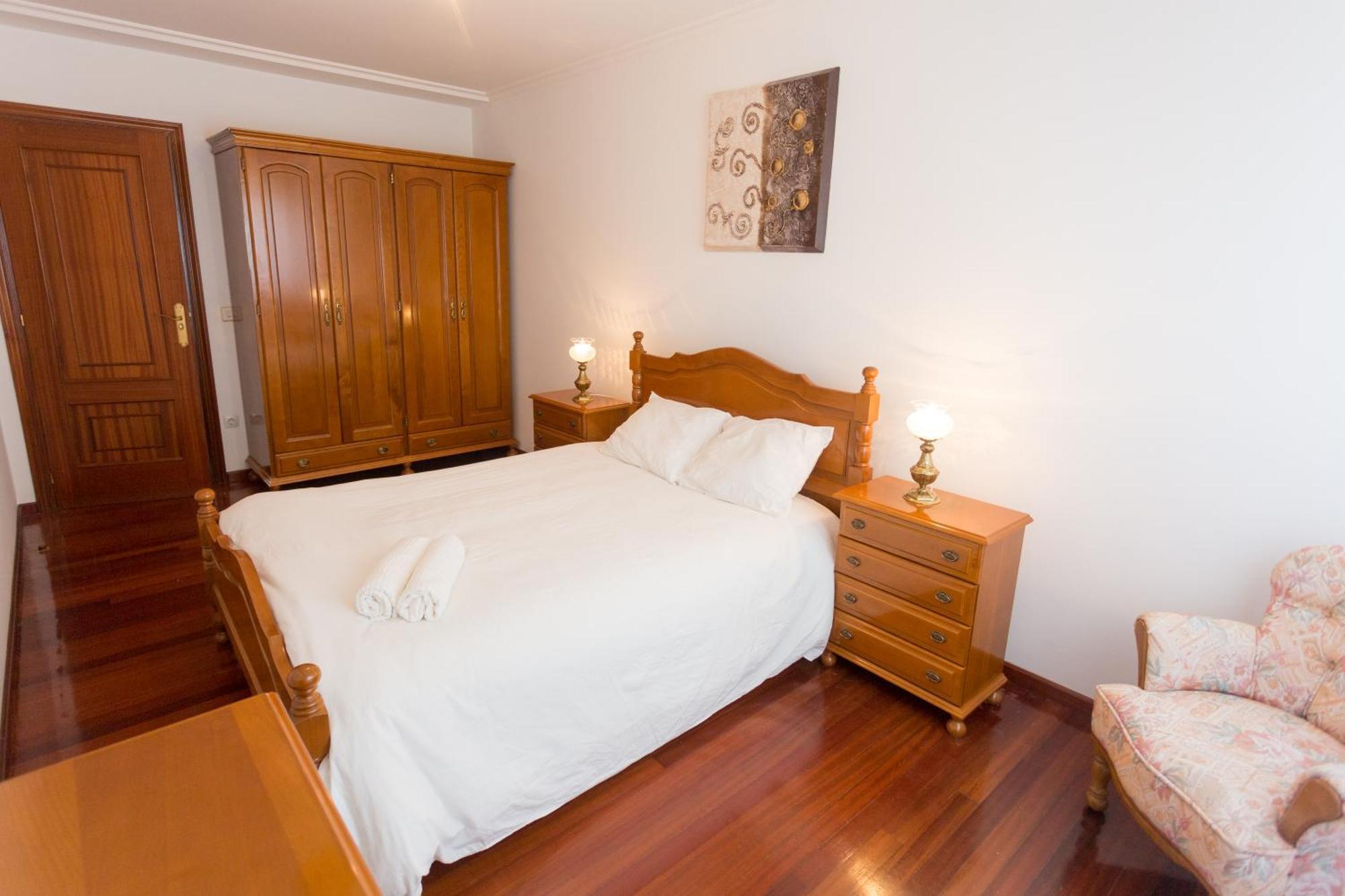 Disfruta De Melide En Este Amplio Apartamento Exterior photo